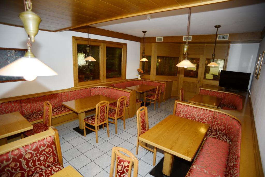 Hotel Canada Андало Екстер'єр фото